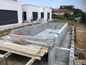 Construction d’une piscine à débordement