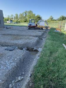 Excavation des fouilles et des massifs