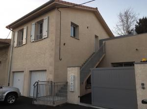 Élévation du garde-corps de la terrasse en moellons