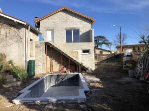 Coffrage et coulage de l’escalier béton