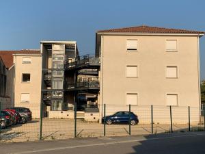 Réhabilitation d’un ancien hôtel en immeuble d’habitation à St Rambert d’Albon